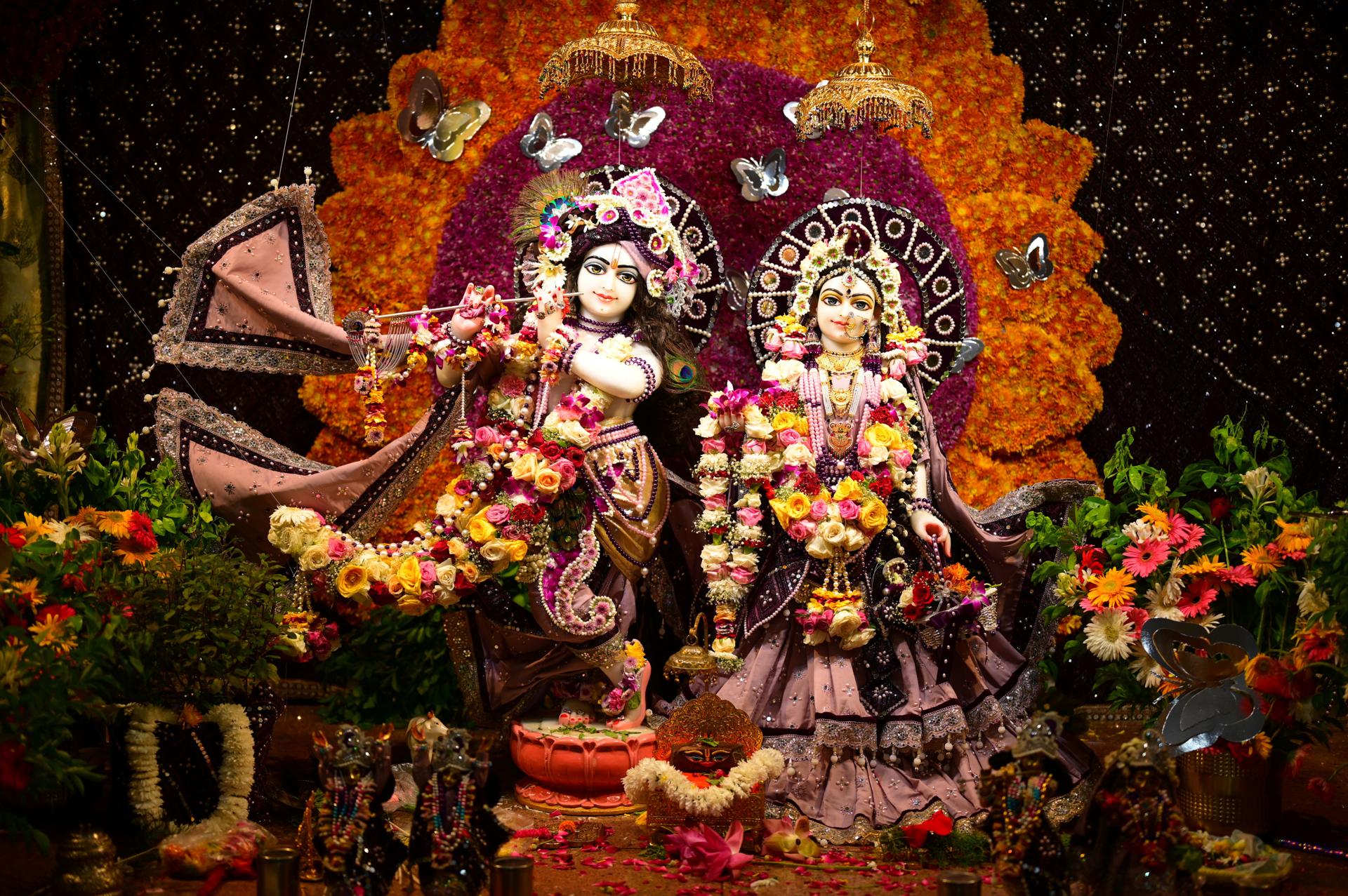 ISKCON Lucknow temple exterior